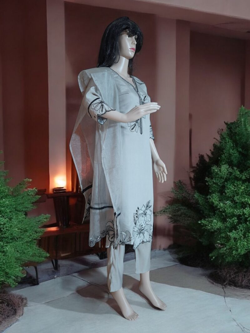 Branded roman Silk Embroidary kurta - Image 2