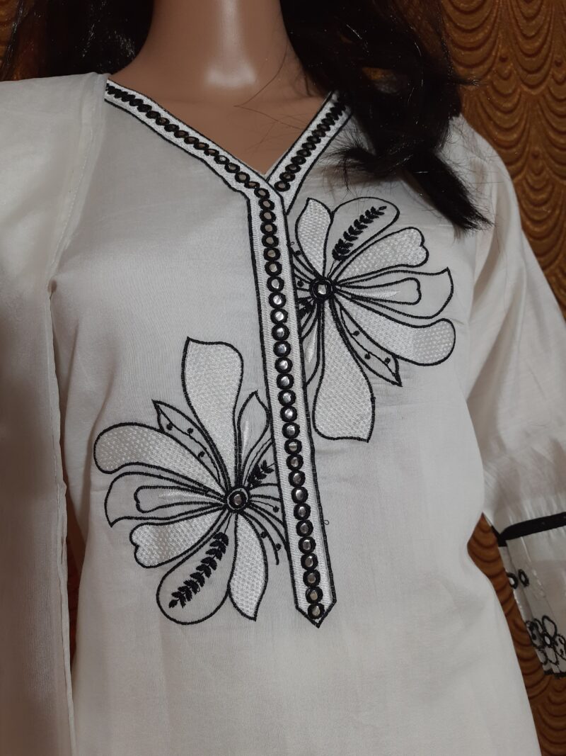 Branded roman Silk Embroidary kurta - Image 5
