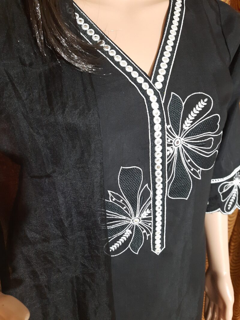 Rahiwell Branded roman Silk Embroidary kurta - Image 4